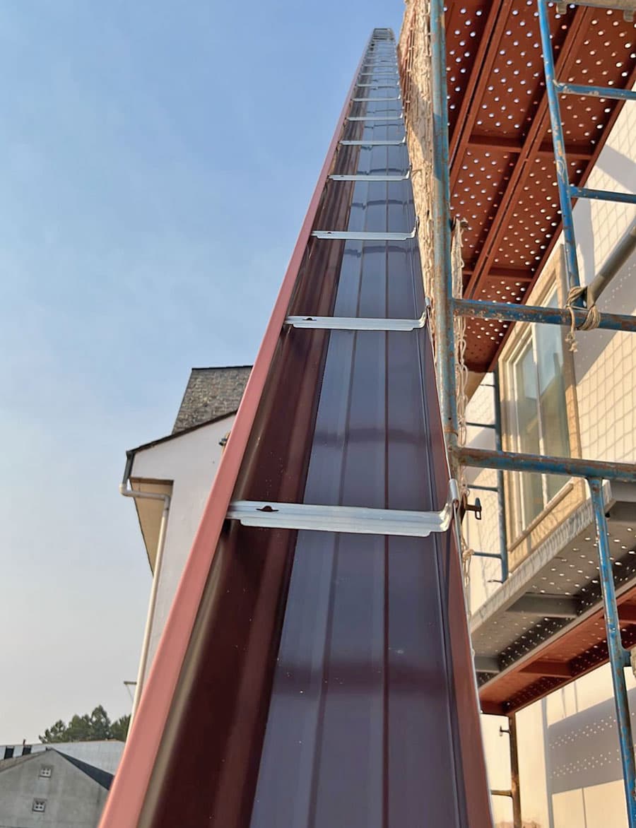 Empresa especializada en la fabricación de canalones en Boiro